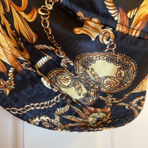 KBEthos Black Satin Gold Chain Rope Design Bucket Hat OS - Picture 10 of 15